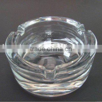 round glass ashtray/glassware