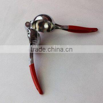 LM-106 Mirror Finish Lemon Squeezer With Rubber Soft Handle photo-2