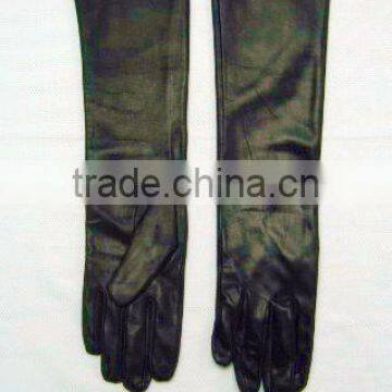 Leather gloves