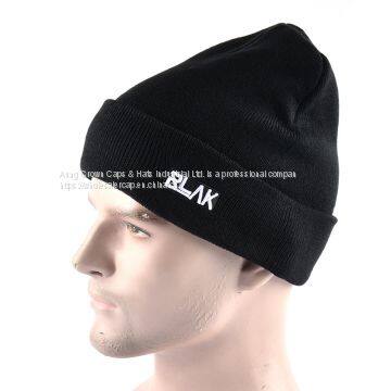 Embroidery Logo Acrylic Knitted Beanie Cap Hat for Man photo-4