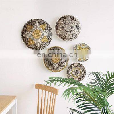 5Pcs Woven Wall Basket Decor Flat Boho Style Hanging Wicker Seagrass Placemat Baskets with Flower Patterns