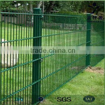 Green Double Horizontal Wire Mesh Fence