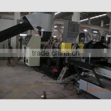 Extrusion recycling machine