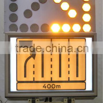 Aluminum Arrow board mounted vehicles for highway use with LED lamps indication