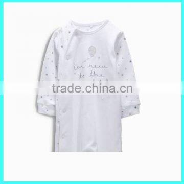 Top Quality Cheap Infant Clothing Baby Rompers White Baby Sleepers With Feet photo-2