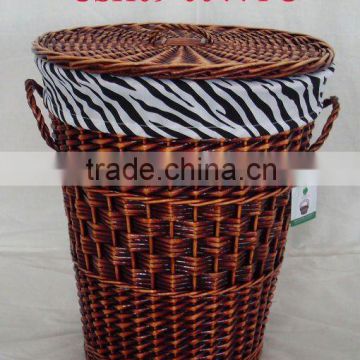 Single wicker laundry basket