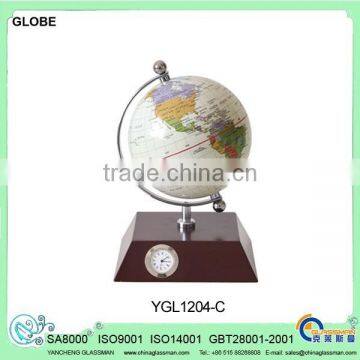 YGL1204-C plastic deskpot globe with wood base & silver clock