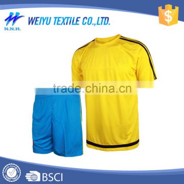 Fashion customized short sleeve cheap soccer jersey set