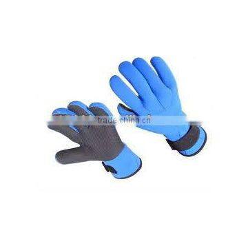 Neoprene gloves