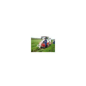 Groundnut combine harvester self-propelled with 30hp tractor