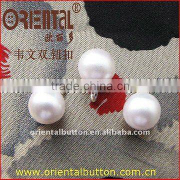 High quality fashion pearl button for women's dress