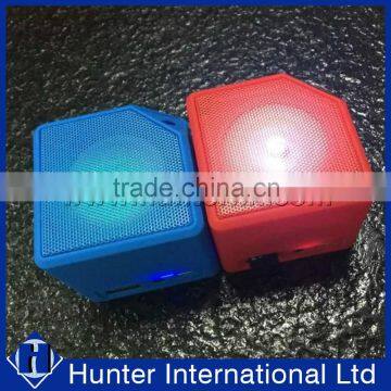 Mini Mobile Phone LED Flashing Bluetooth Speaker