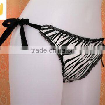 Fashionable Sex Thong Fashion Girls Thong and G-string photo-3