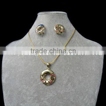 wholesale chunky statement necklace and golden earring designs for women in China