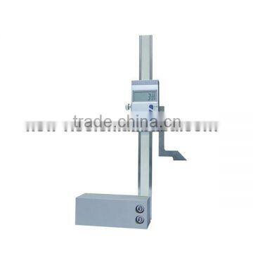 Digital depth gauge with magnetic base