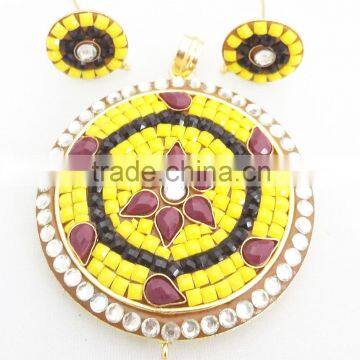 Stylish and Beautiful color Takkar Pendant Set PS0127