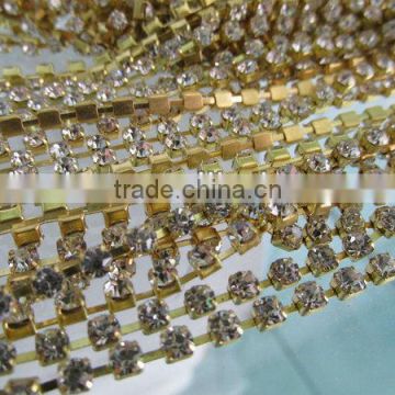 Round cup chain with shining rhinestones for sell