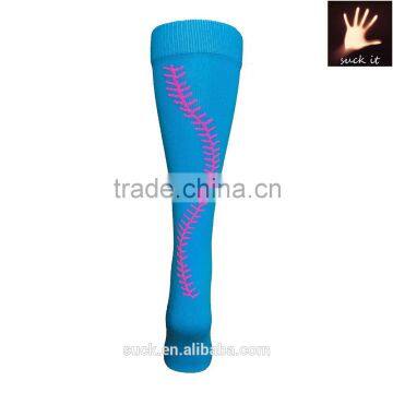 china manufacturer design professional Customerized sports baseball socks with delivery fast