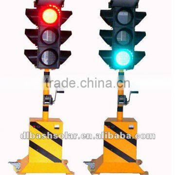 solar powered traffic light with wheel, portable