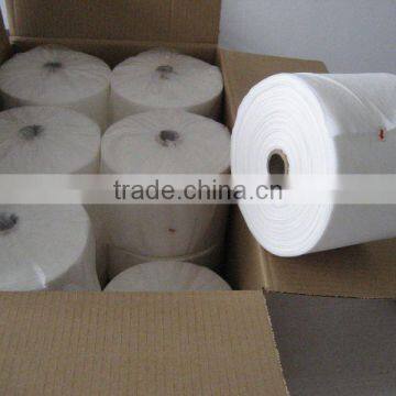 Nonwoven towel roll