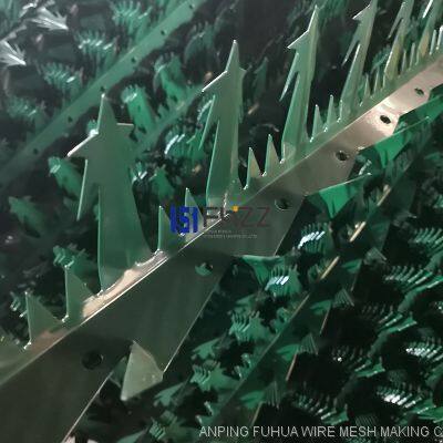 Green Large Wall Spikes Powder Coated Razor Wall Spikes for Perimeter Security