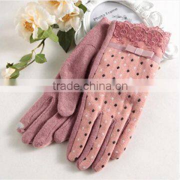 Polka Dot Design Finger Touch Screen Gloves For IPhones/Laptops/Smartphones