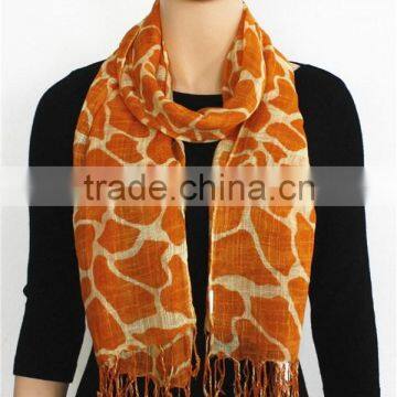 Giraffe Pattern Print Rayon Scarf