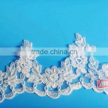 High Quality White Stock Lace Trimmed 20cm