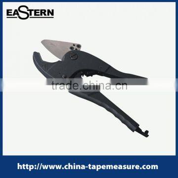 PC-702X 42mm pvc pipe cutter used for cutting the pvc pipe