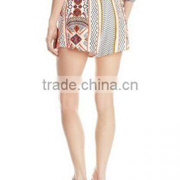 New Fashion 2015 Summer Casual Comfortable Rayon Fancy Pant Suits For Women Printed Women Shorts Ladies Stylish Pant Suit Women