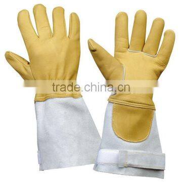 fire fighting gloves