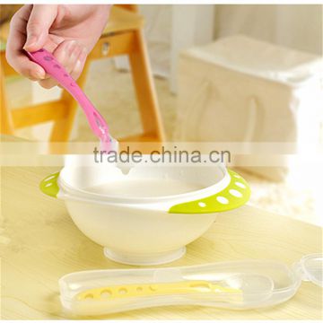 New Arrival Feeding Supplies BPA Free Portable Silicone Baby Spoon with Case, Gift Set