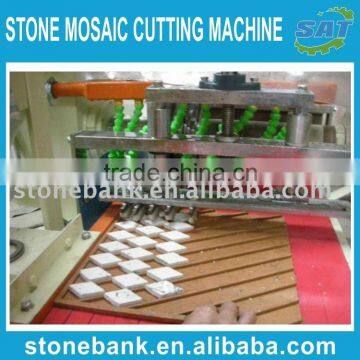 Stone mosaic cutting machine
