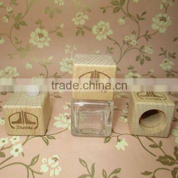 Shenzhen Lihome Hot Sale Min Hanging Glass Bottle Car Perfume With Tassel photo-6