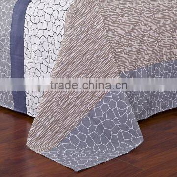 Competitive Price Colorful Different Types of Polyester Bedding Set photo-5