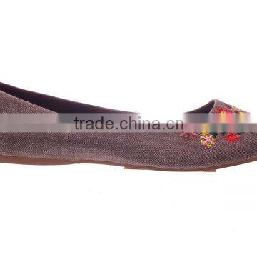 Trendy embroidery designs for ladies flat shoes 2014