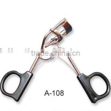 cosmetic eyelash curler with plastic handle