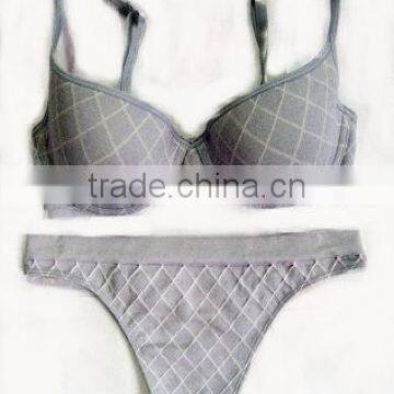 Seamless Ladies' Set (bra & string)