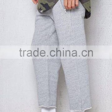 Street-inspired Style Cropped Cutoff Men Joggers photo-2