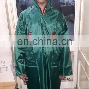 100 % POLYESTER RAINCOAT