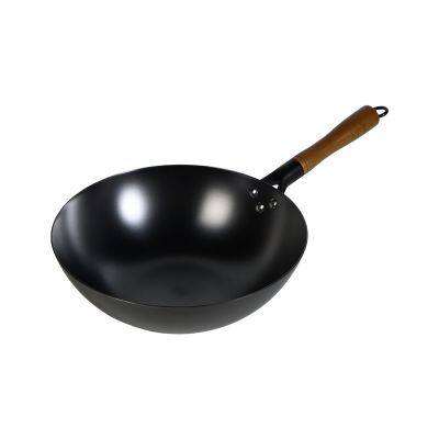 Lightweight 11.8 Inch Flat-bottom Nitrided Cast Iron Wok