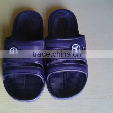 PCU Slipper Injection Molding Machine photo-4