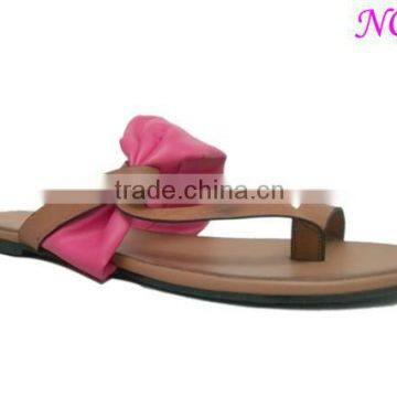 comfortable women summer slippers with flat heel