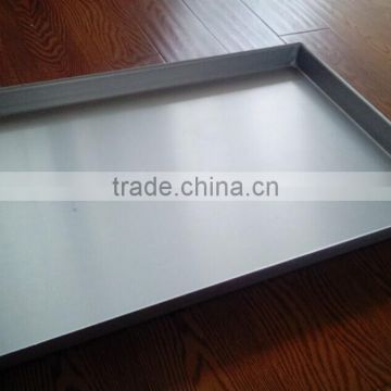 Anodized aluminum tray without cover in application of seafood fast chilled processing