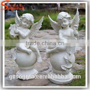 Latest design artificial Westen angel statue large garden fiberglass artificial saute