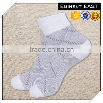 Low MOQ Wholesale OEM Custom Man Socks Business Cotton Socks Diamond Pattern photo-2