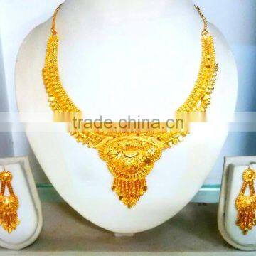 Indian Bridal Layered Necklace Dubai Gold Plated Necklace Set photo-3