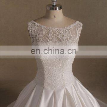 Gentle Rounded Neck Sleeveless Ball Gown Lace Satin Wedding Dress photo-2
