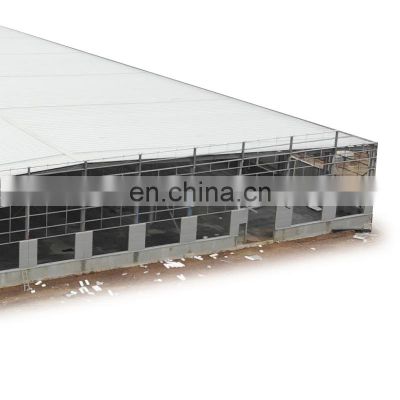 China Prefabricated Steel Structures Frame With Roofs and Iron Sheets