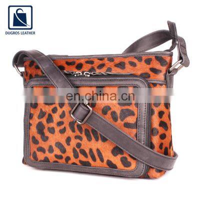 2022 Exclusive Range of Matching Stitching Fashion Style Genuine Leather Women Sling Bag From Wholesale Manufacturer